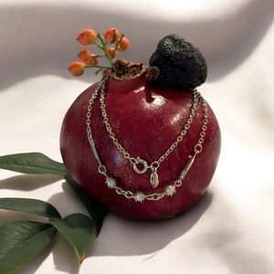 Elegant Vintage Avon in Pearl & Gold Necklace